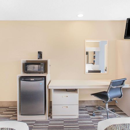 Microtel Inn&Suites Clear Lake Zimmer foto
