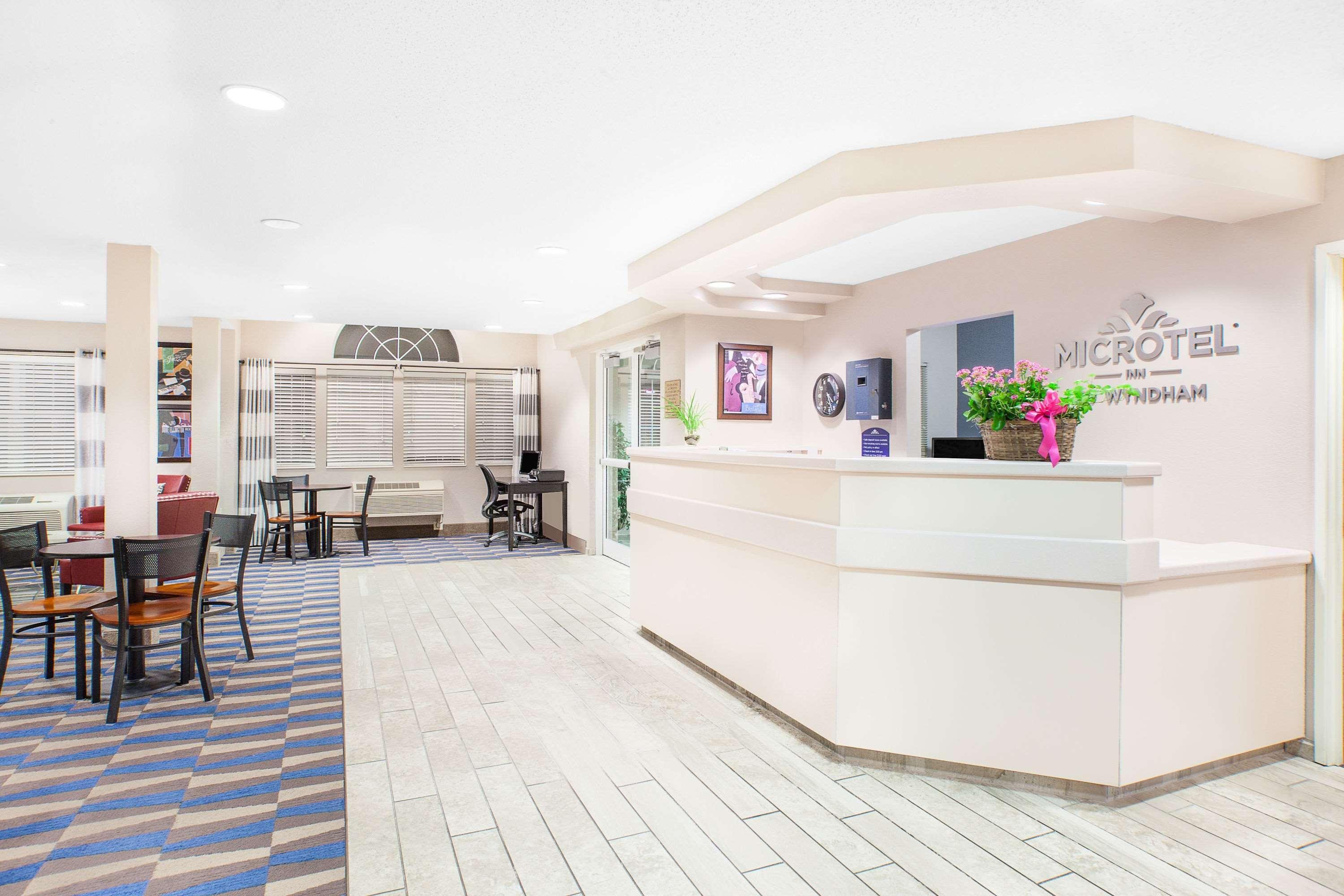 Microtel Inn&Suites Clear Lake Exterior foto